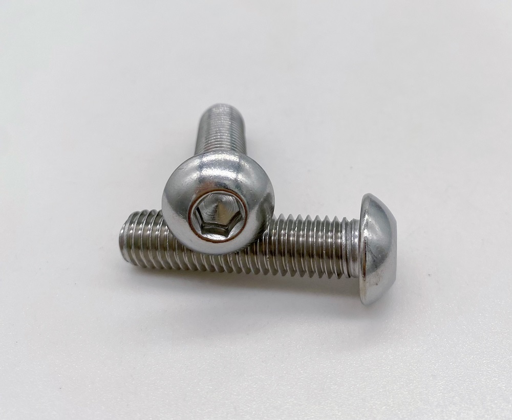 คุณสมบัติเชิงกลของ ISO 7380 HEX Socket Socket Round Head Screws